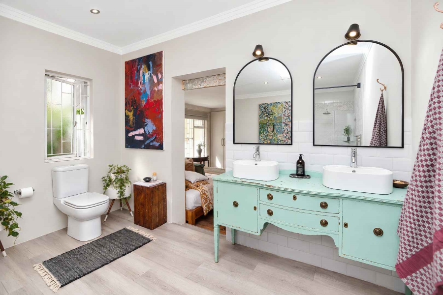 6 Bedroom Property for Sale in Northcliff Western Cape